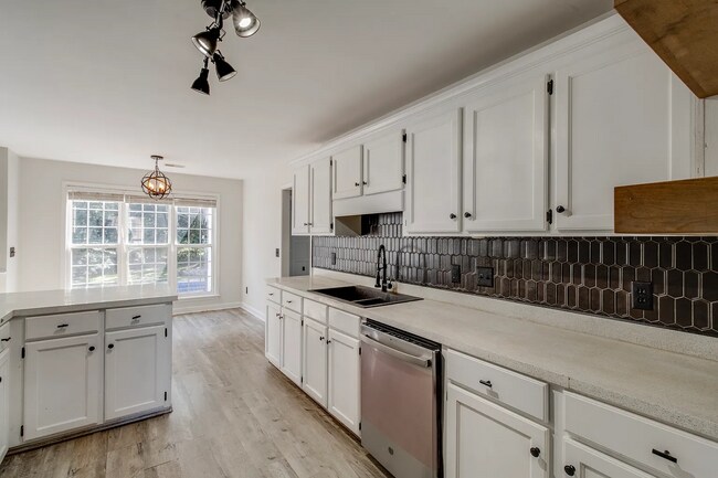 Foto del edificio - 402 Plantation Pointe Dr