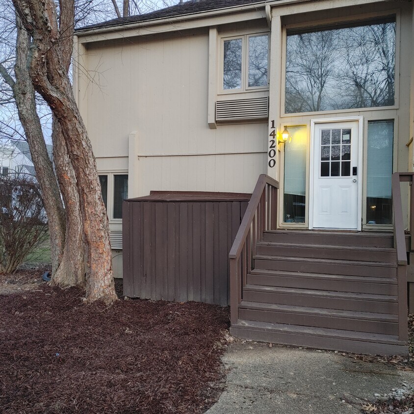 Foto principal - 14200 Harbour Pl