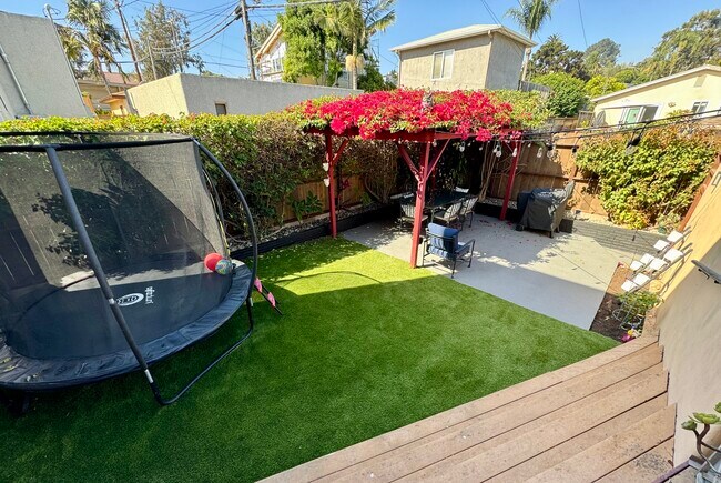 Foto del edificio - 1824 Mendota St