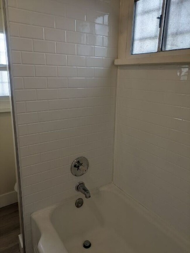 Foto del edificio - 231-233 W. 81st St.