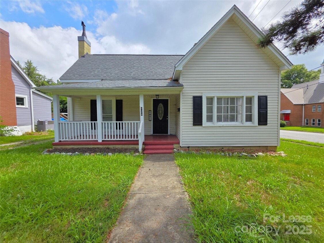 Primary Photo - 628 E Lafayette St