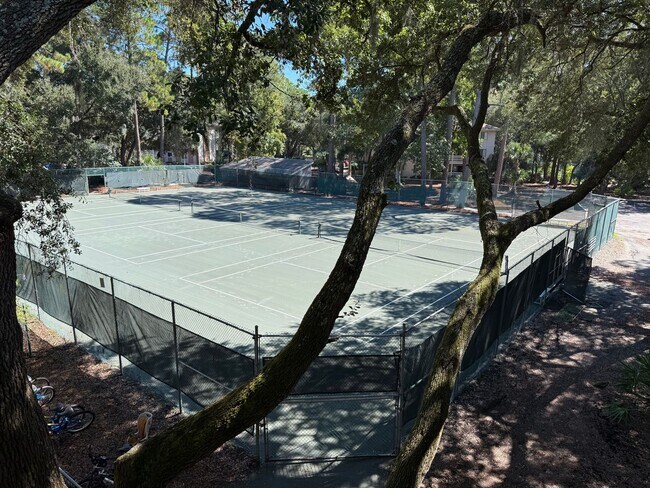 Foto del edificio - Walking Distance to the Beach - Fiddlers C...