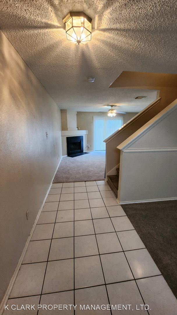 Building Photo - 3 br, 2.5 bath House - 9010 LAS JOLLAS