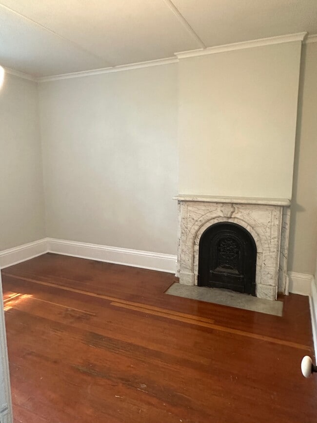 Building Photo - 188 W 2nd St