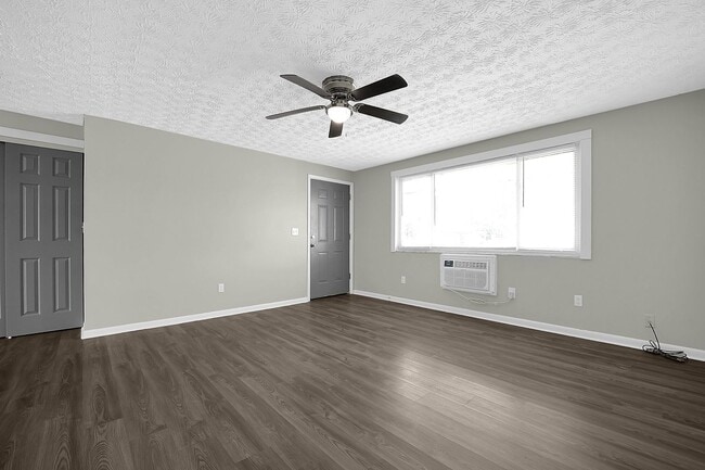 Building Photo - 841 Kingsford Rd