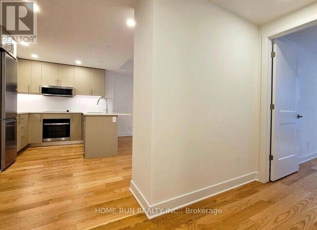 Building Photo - 180 George St