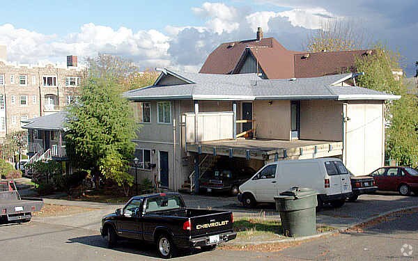 Building Photo - El Mar Terrace Apartments