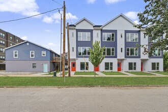 Building Photo - 108 S 5th St