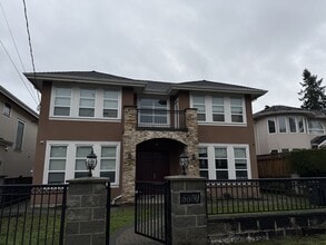 Building Photo - 5650 Elsom Ave