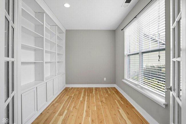 Foto del edificio - 12438 Hawks Landing Dr