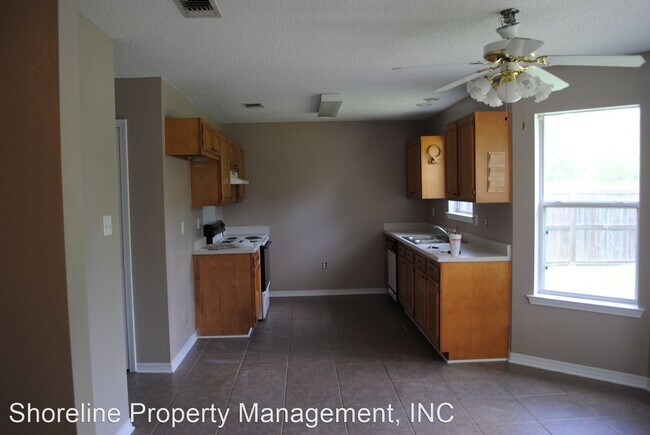 Building Photo - 3 br, 2 bath House - 11724 Quail Creek Drive