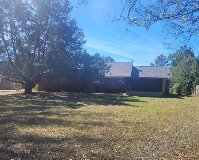 Building Photo - 608 Aztec Ln