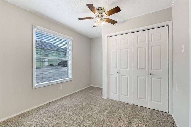 Foto del edificio - 1512 Broadmoor Dr