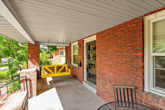 Foto del edificio - $3,500.00- Charming and Updated 4 bed, 3 bath Home in West Highland Denver!
