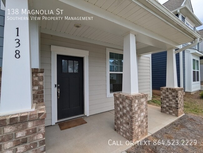 Building Photo - 138 Magnolia St