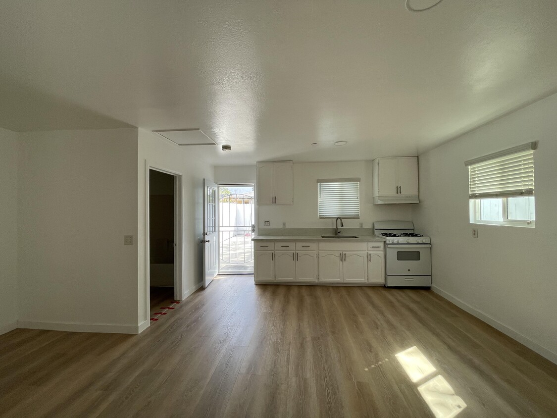 Primary Photo - 14788 Polk St