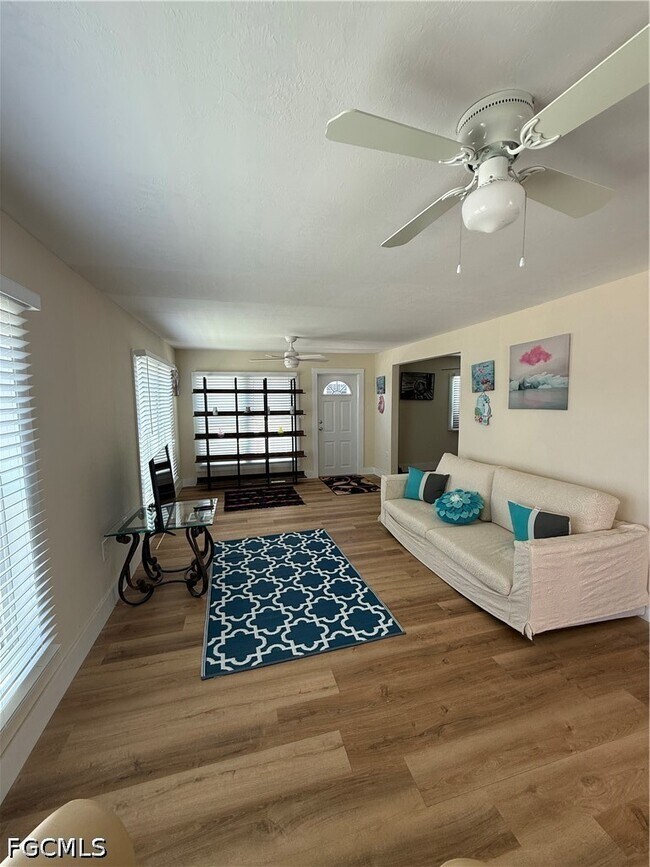 Foto del edificio - 2112 Ixora Ct