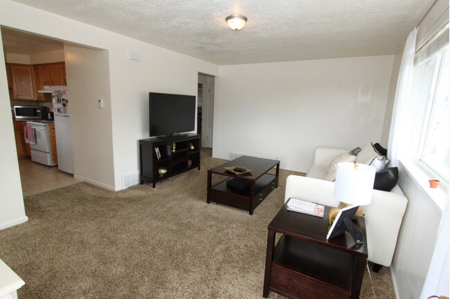 Building Photo - 455 N 100 E