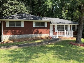 Building Photo - 1936 Fort Valley Dr SW