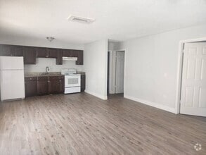 Building Photo - 1105 Old S Dr