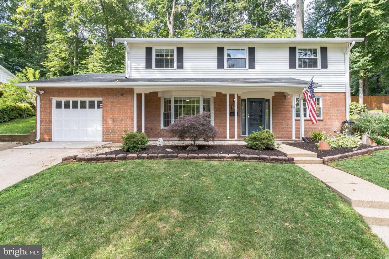 Primary Photo - 5200 Southampton Dr