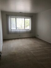 Building Photo - 319 E Rimini Ct