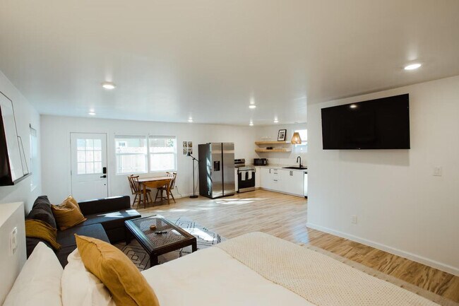 Foto del edificio - 1908 Morrow Ave