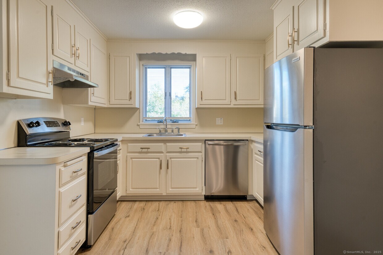 Foto principal - 54 Oak St