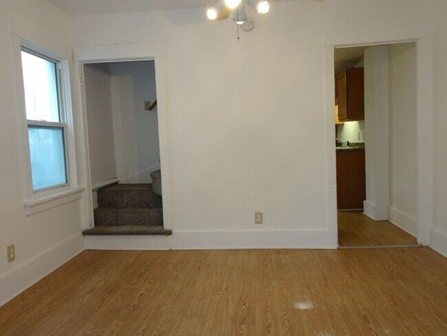 Foto del edificio - 2 Bedroom Duplex in Moline