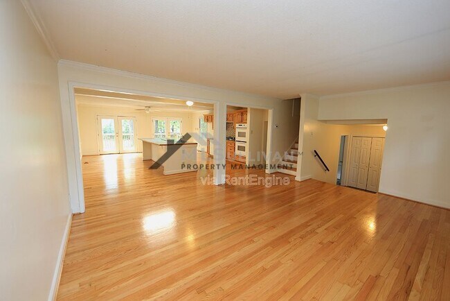 Foto del edificio - 304 Cheryl Ave