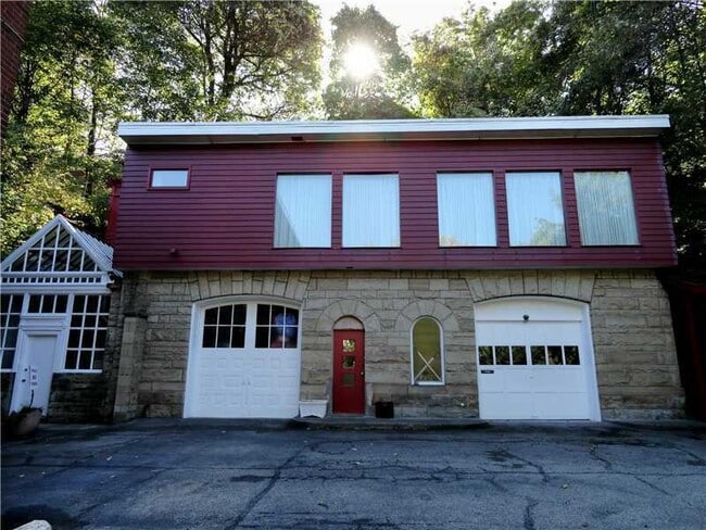 Incredibly Unique Property in the Heart of Shadyside! - Incredibly Unique Property in the Heart of Shadyside! House