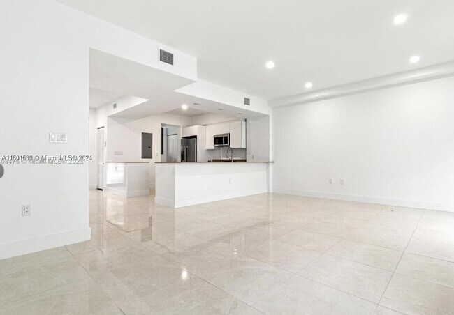 Foto del edificio - 4130 S oaks Pl