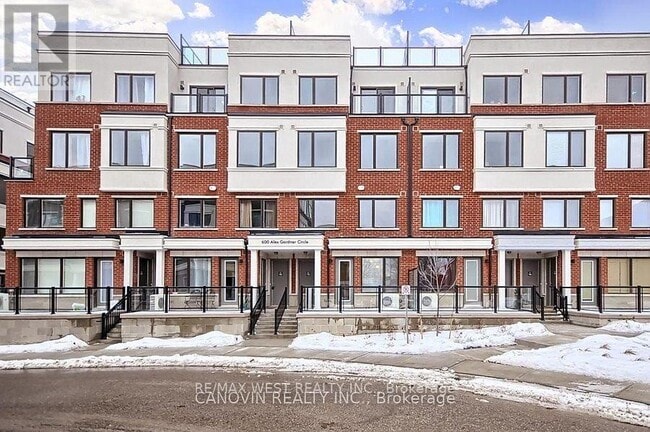 Building Photo - 600 Alex Gardner Cir