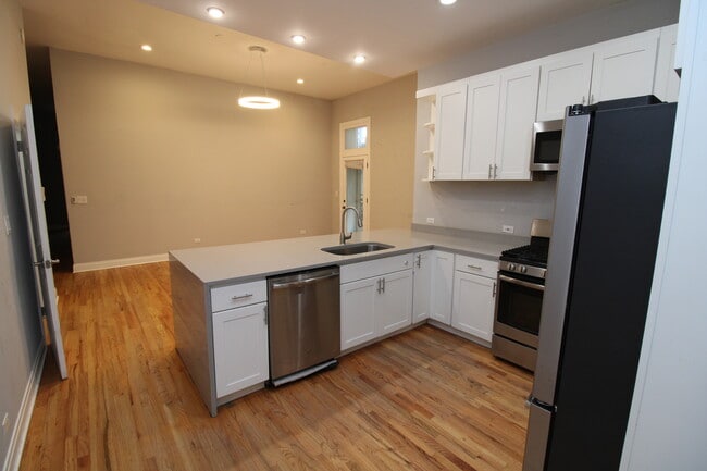 Foto del edificio - 1435 N Ashland Ave