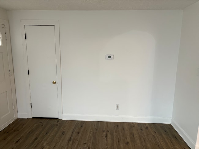 Foto del edificio - 4408 Cane Run Rd