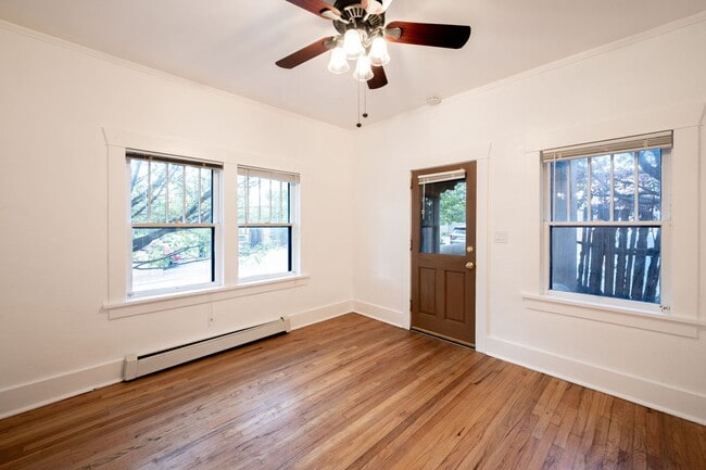 Building Photo - Charming Casita in Prime Location (146 W. ...