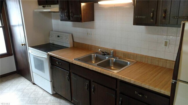 Foto del edificio - 5266 Grafton Rd
