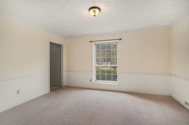 Foto del edificio - 606 Woodpark Dr