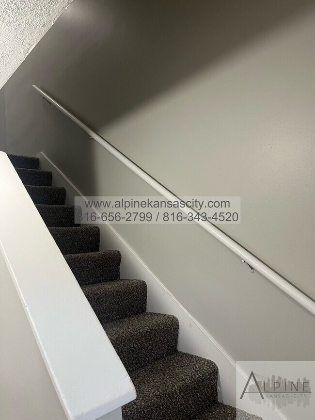 Foto del edificio - Updated Townhome on Food Lane