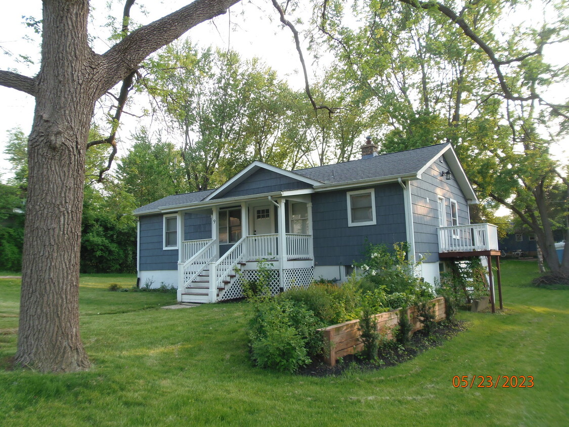 Primary Photo - 9 Indian Trail