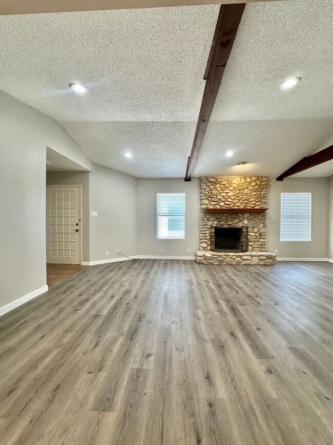 Foto del edificio - Now Available - 2 Bedroom 2 Bathroom Condo...
