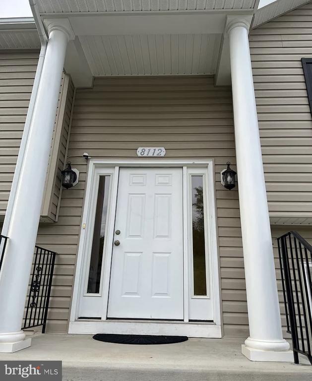 Foto del edificio - 8112 Leland Rd
