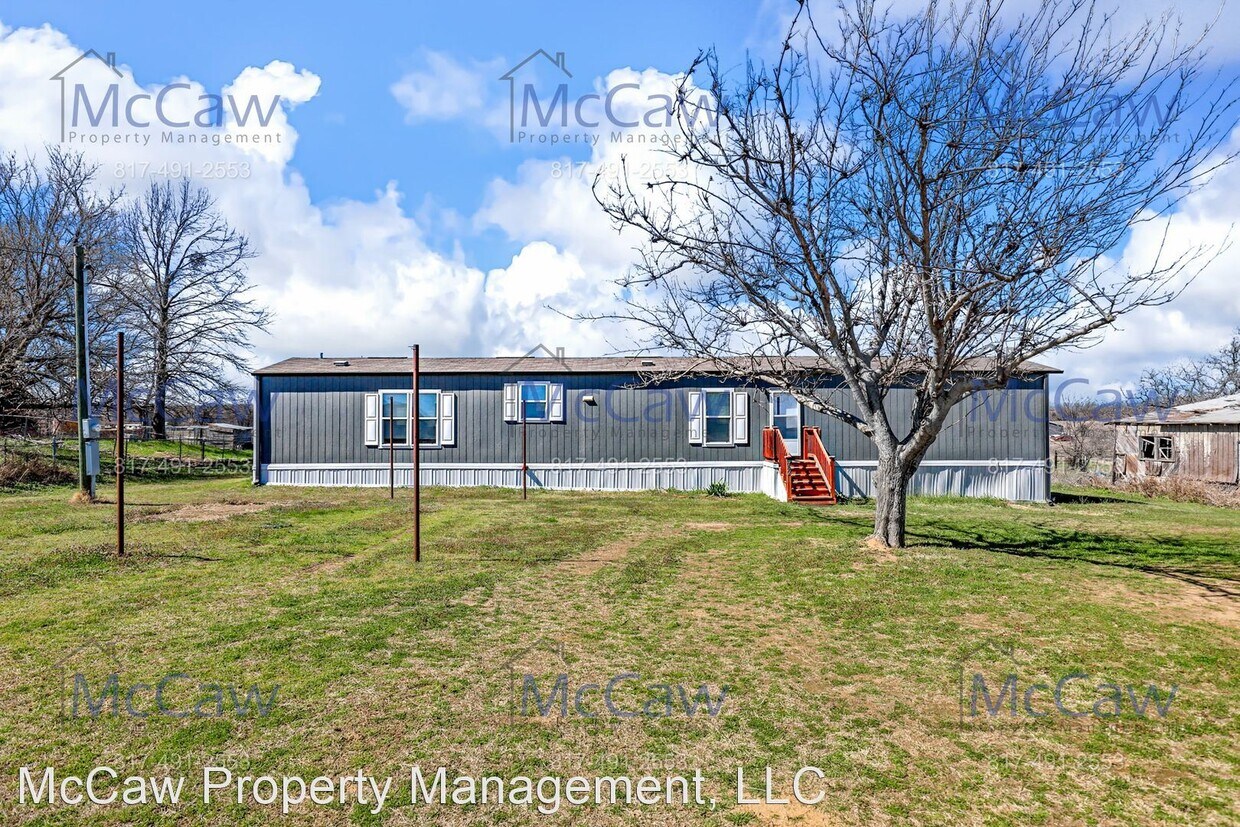 3 br, 2 bath House 942 County Road 4764 House Rental in Boyd, TX