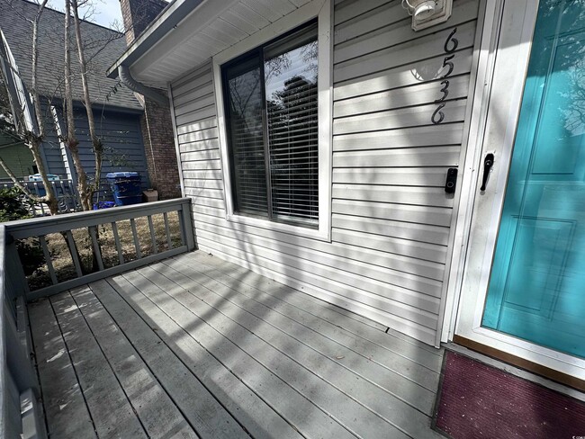 Building Photo - 6536 Valene Ct