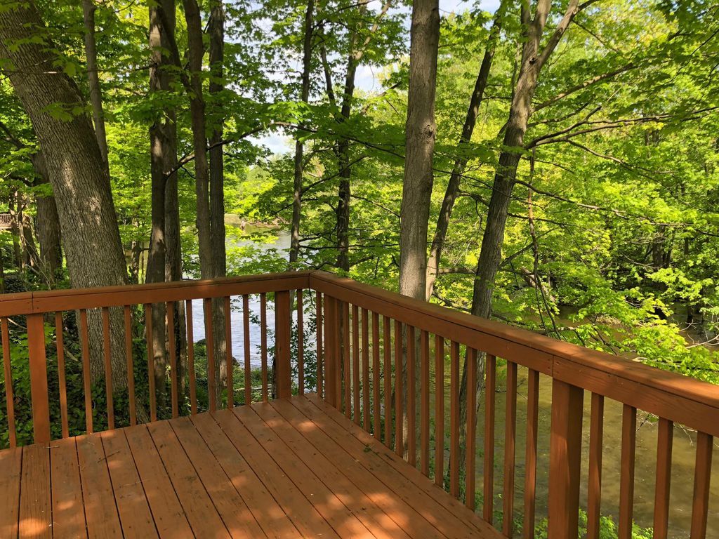 Primary Photo - 8036 Huron St