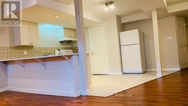 Building Photo - 1026 Costigan Rd