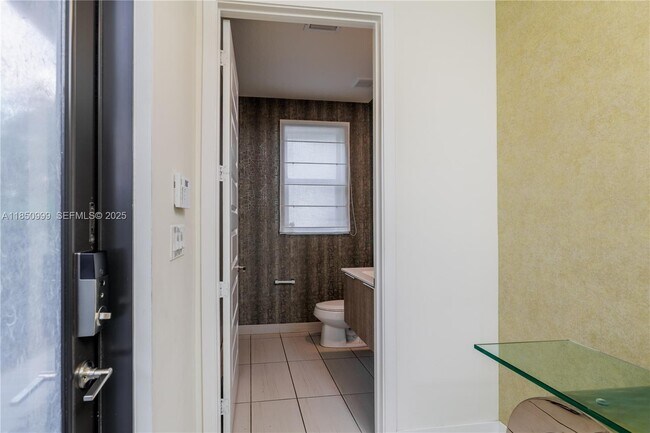 Foto del edificio - 10590 NW 78th Terrace