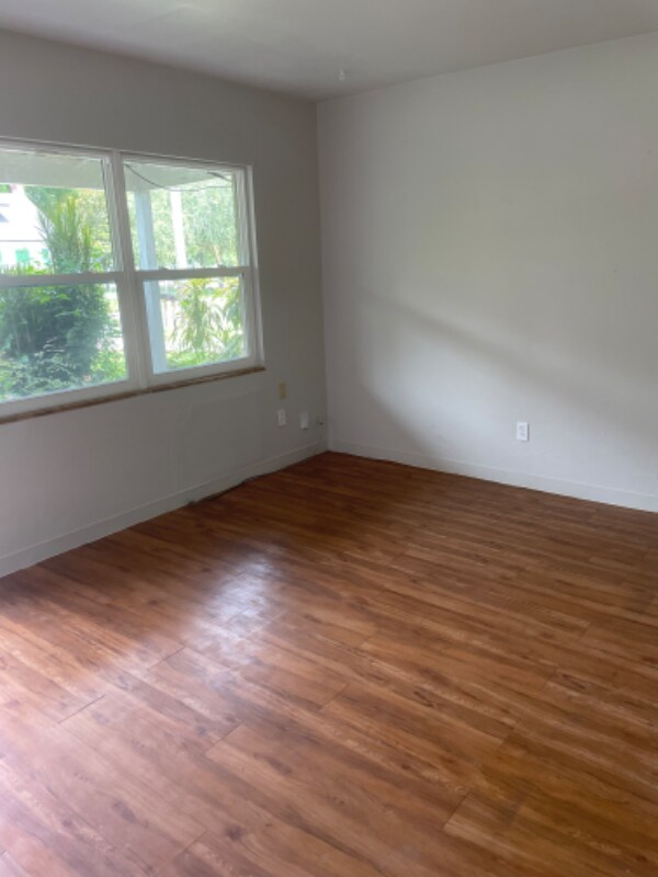 Foto del edificio - 1703 Wilton Ave