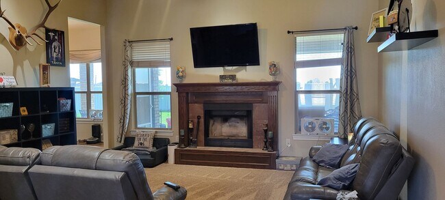 Building Photo - BEAUTIFUL HOME IN PROVIDENCE ADDITION
