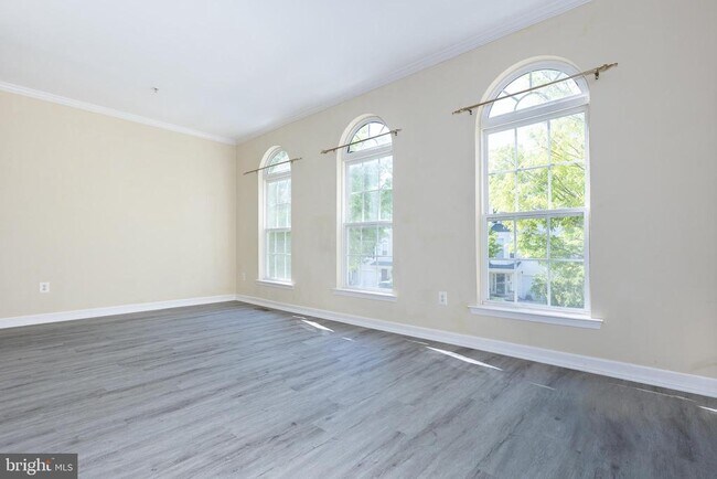 Building Photo - 8213 Brooktree St
